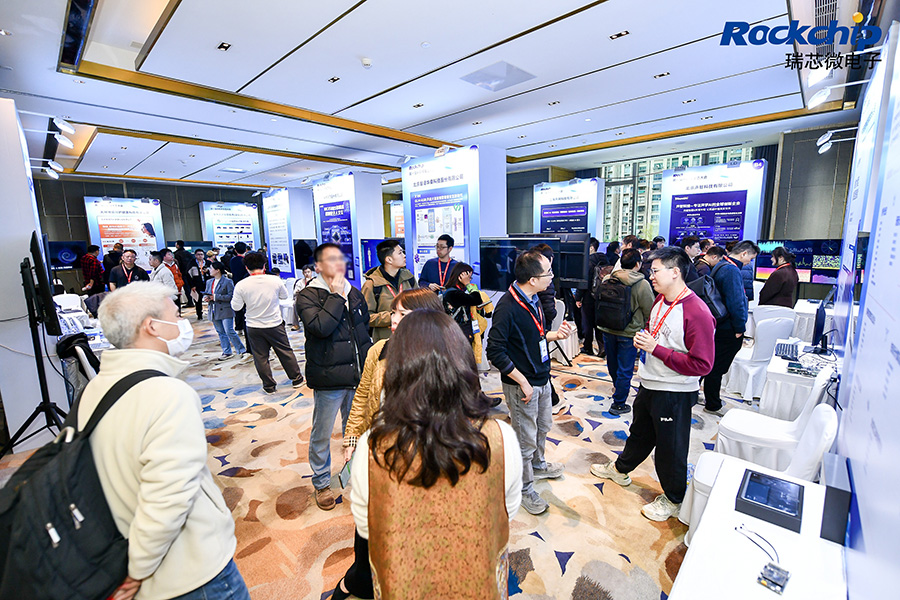 浴室人妻的情欲hd三级