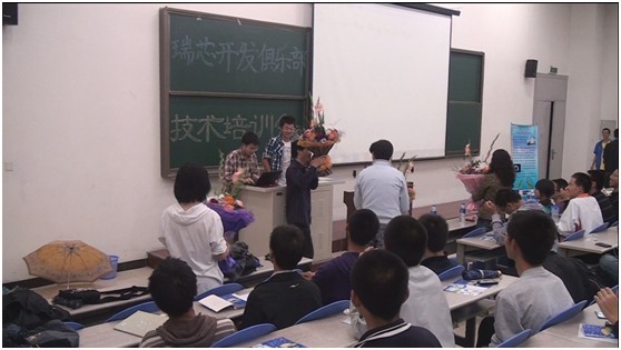 浴室人妻的情欲hd三级